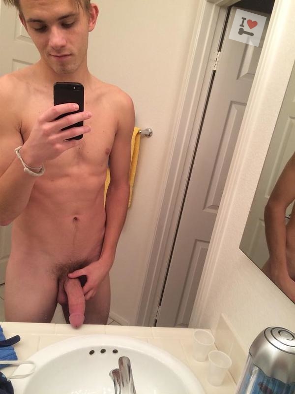Skinny Cam Boy Branbox Gets Naked