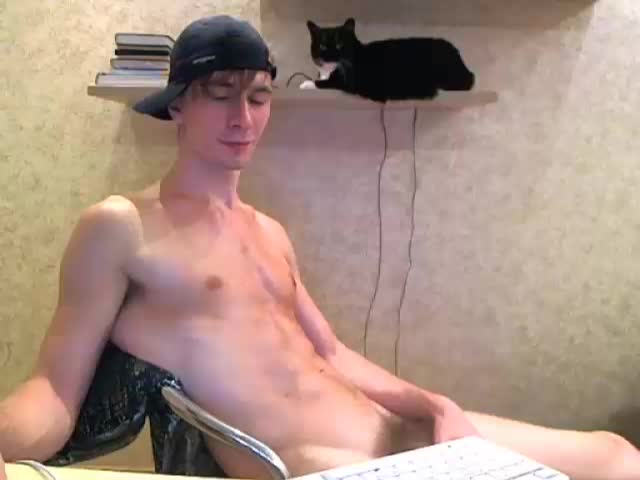 Hot Austrian Gay Sexytonny On Free Webcam Clip